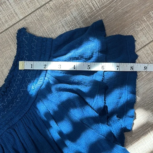 Free People Off the Shoulder Crop Frayed Edges  and Back Cut out Blue Size M - Picture 10 of 10